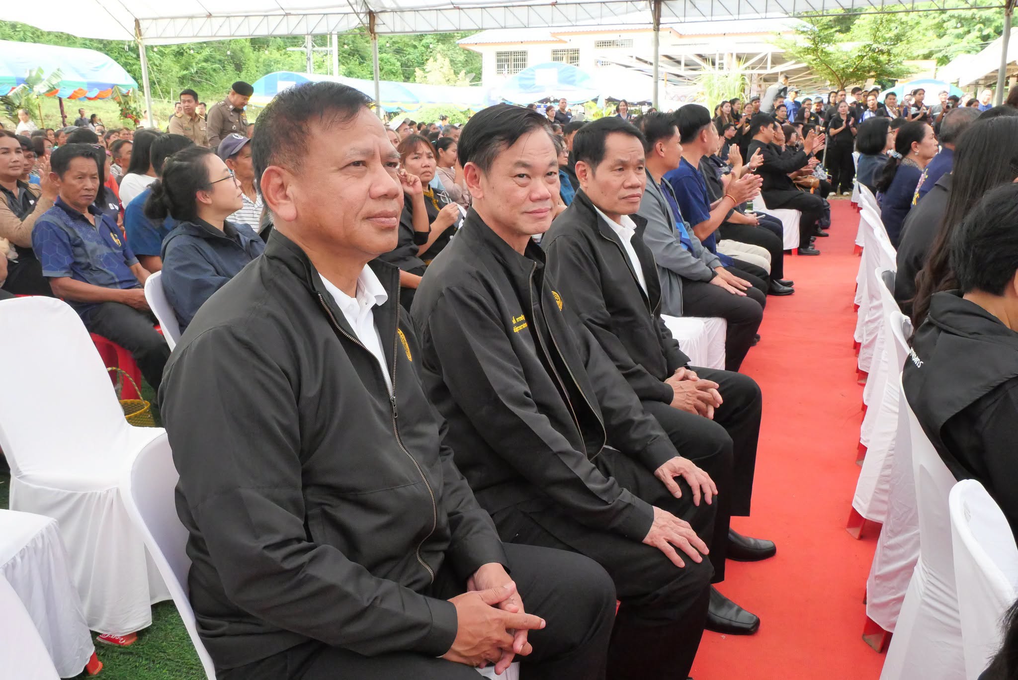 title - รมว.กษ. นำทีมลงพื้นที่ตรวจราชการ พร้อมมอบโฉนดเพื่อการเกษตร ส.ป.ก.เลย กว่า 6 พันไร่